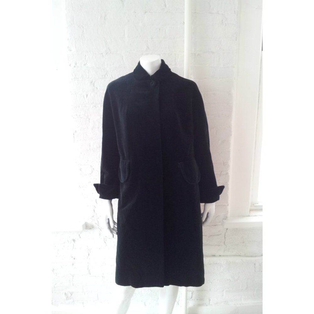 Vintage 1960s Black Velvet Coat by AquaTogs